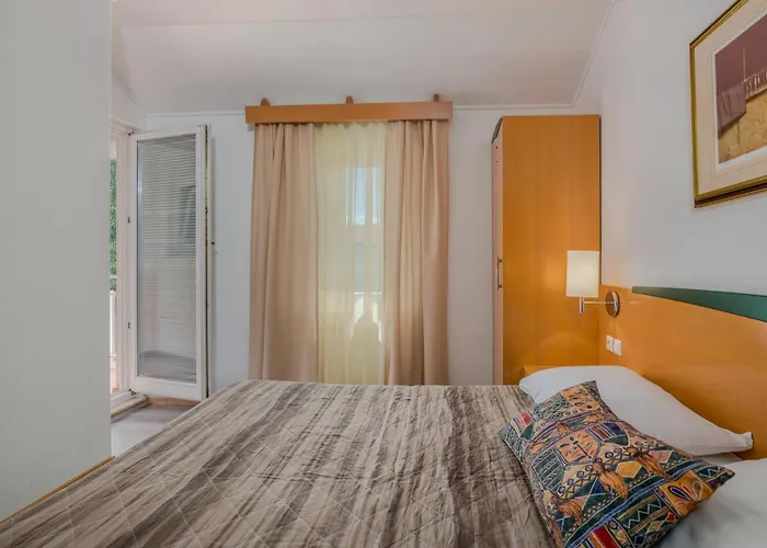 Lägenhet 1 Bedroom Awesome In Baška